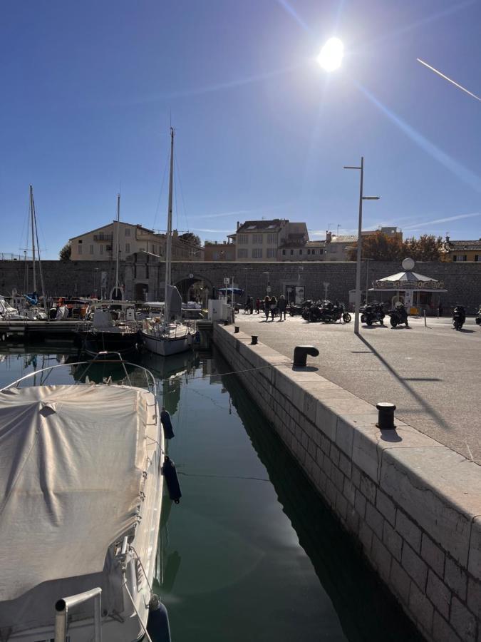 Location Cote D Azur Hotel อองทีบส์ ภายนอก รูปภาพ